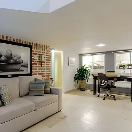 Luxury Duplex Retreat, Aldaba Selection